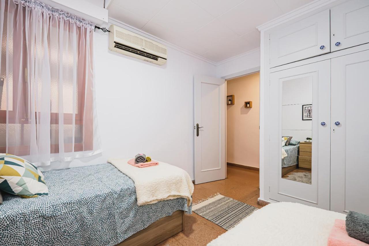 Apartament Alexandro'S Apartment Torrevieja Ngoại thất bức ảnh