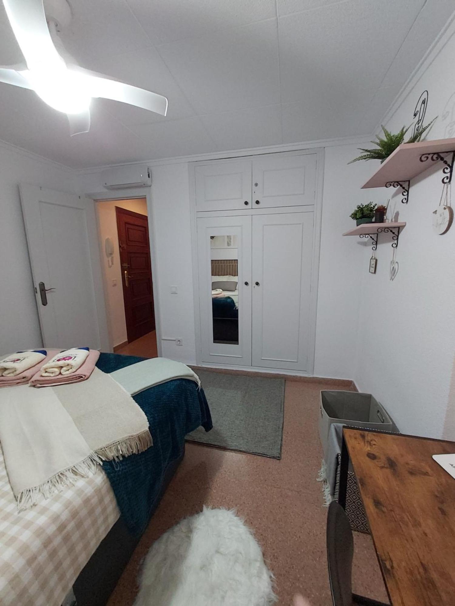 Apartament Alexandro'S Apartment Torrevieja Ngoại thất bức ảnh