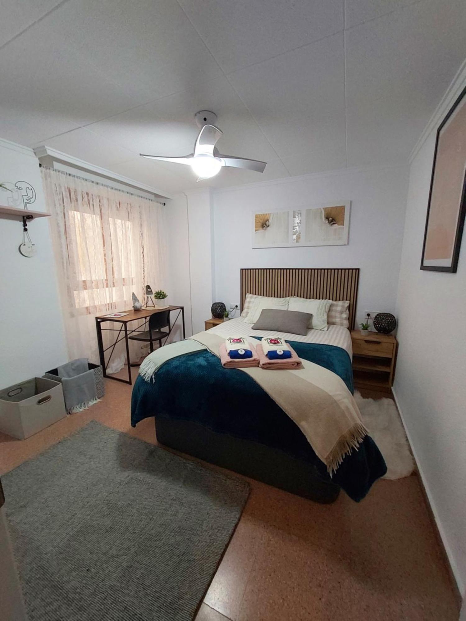 Apartament Alexandro'S Apartment Torrevieja Ngoại thất bức ảnh