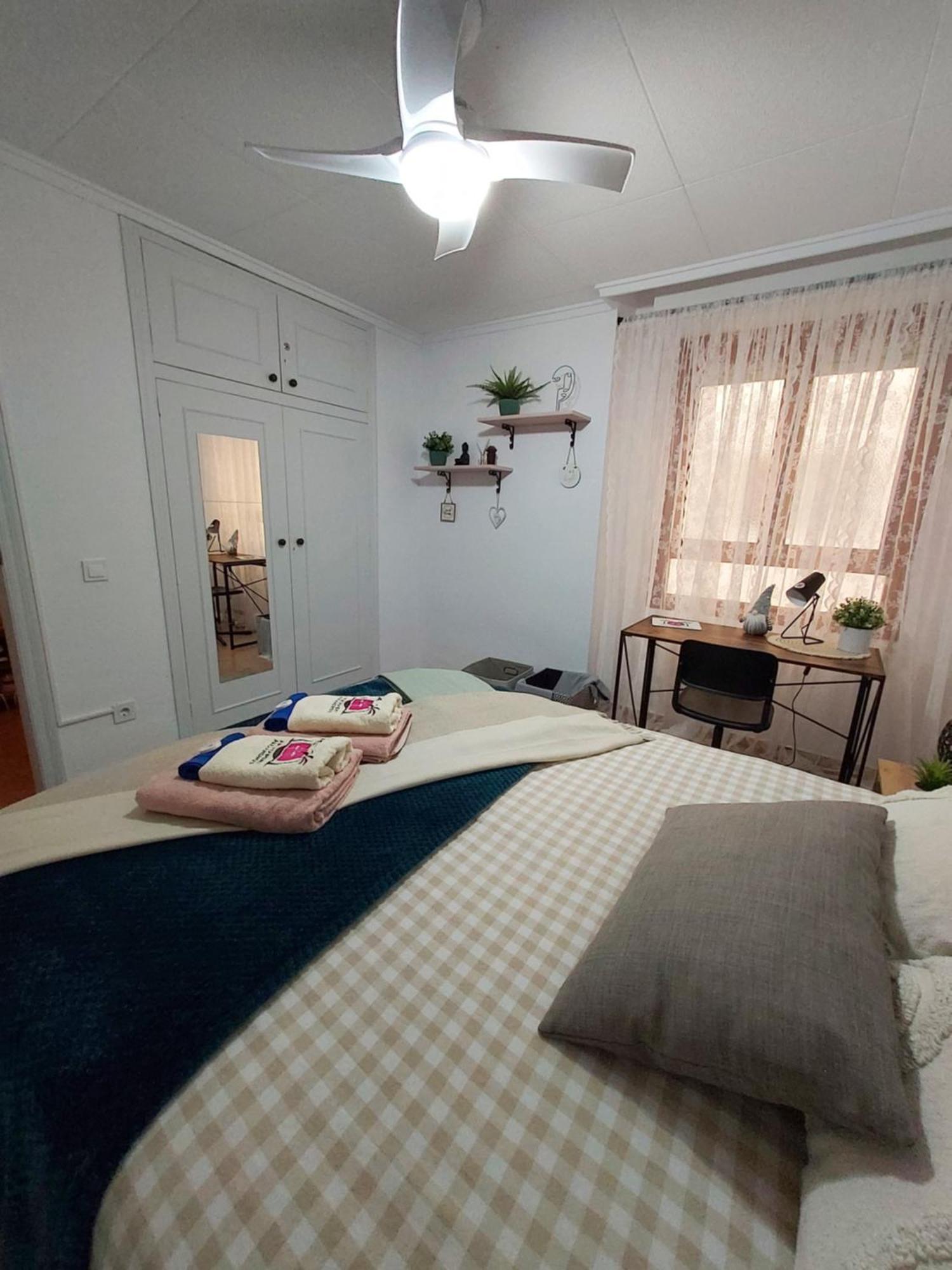Apartament Alexandro'S Apartment Torrevieja Ngoại thất bức ảnh