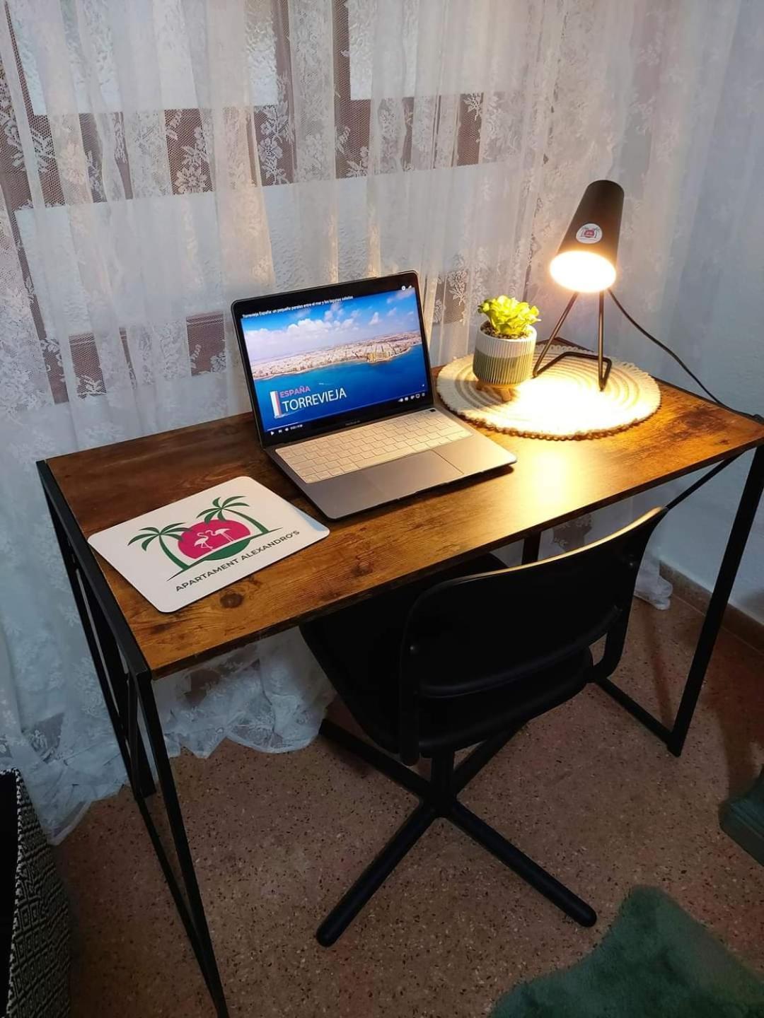 Apartament Alexandro'S Apartment Torrevieja Ngoại thất bức ảnh